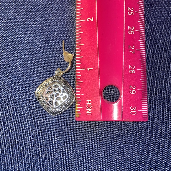 Beautiful Lia Sophia wire-back earrings. Diamond shaped, Black/Silver tone. - Picture 6 of 6